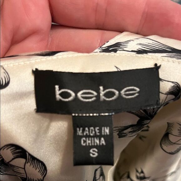 Bebe Y2K Silk Blend White Black Sequin Bow Design V-Neck Top Feminine Coquette - Picture 11 of 12